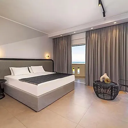 Hotel San Giovanni And 4*